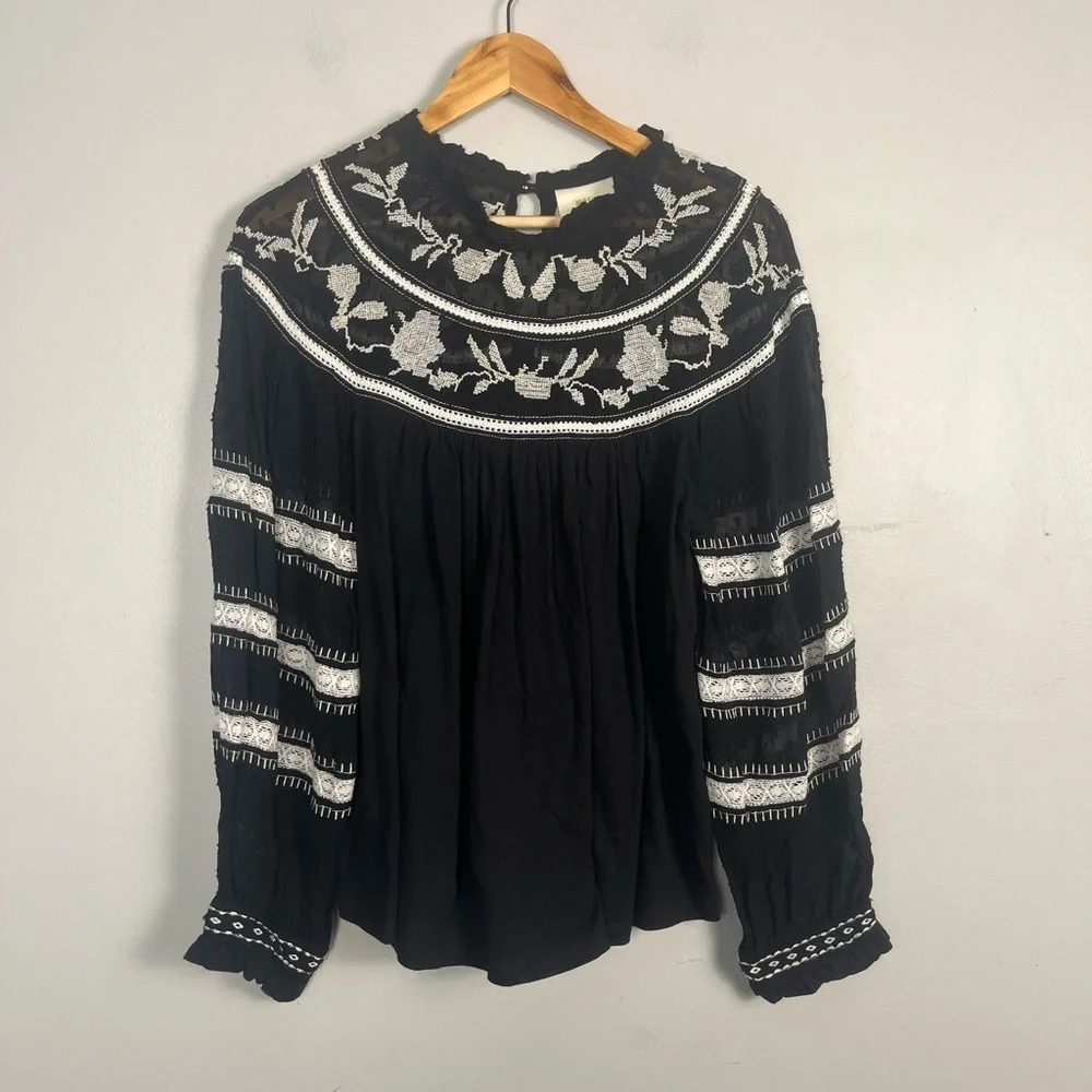 Anthropologie Maeve Winona Lace Top Peasant Shirt Size Small Black Puff Sleeves